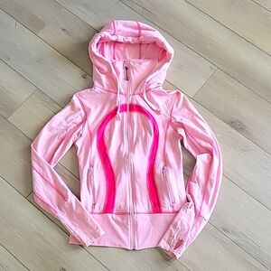 Lululemon sz 2 fitted high neck hoodie